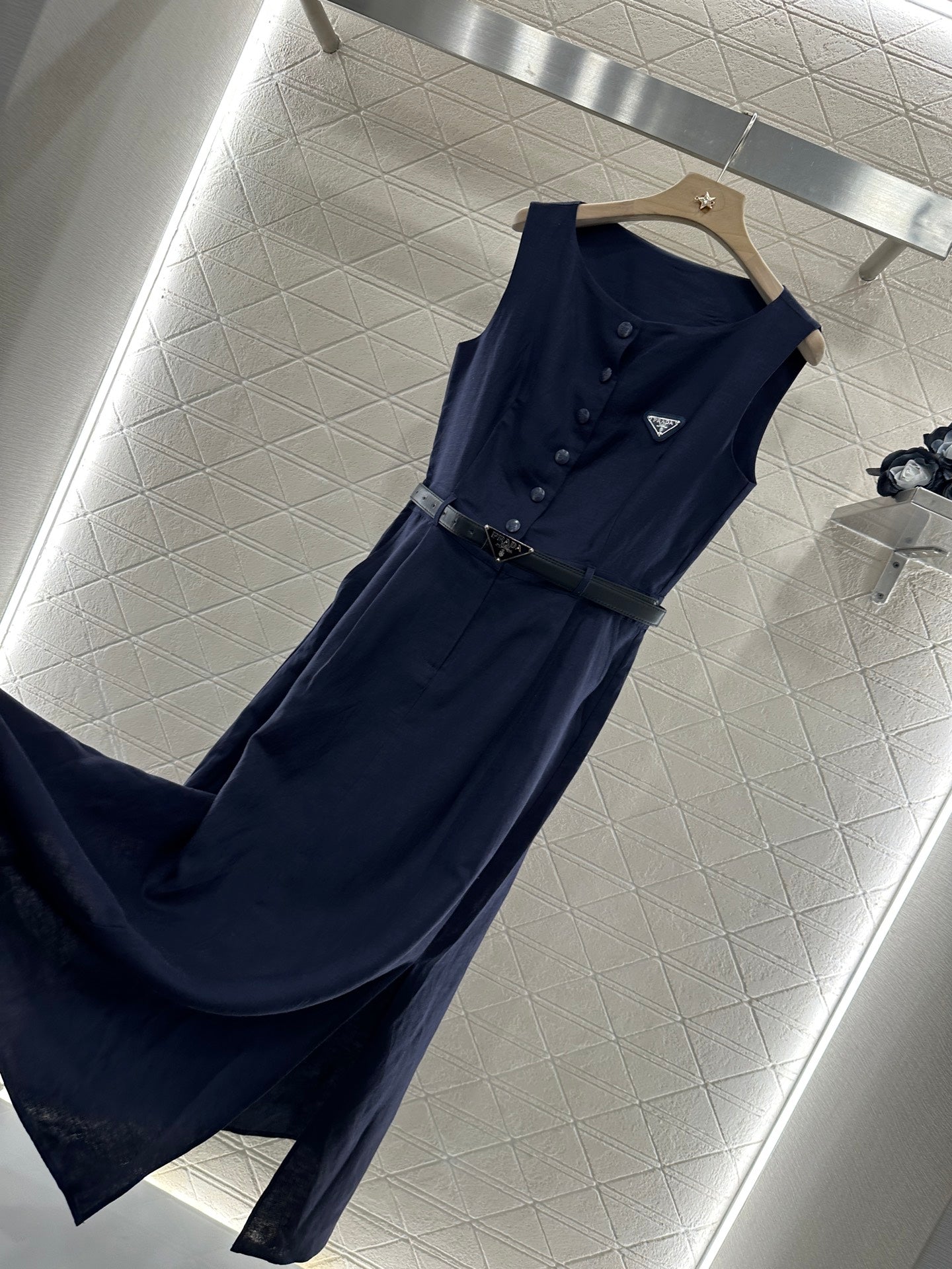 P 2025 new products Sleeveless dress