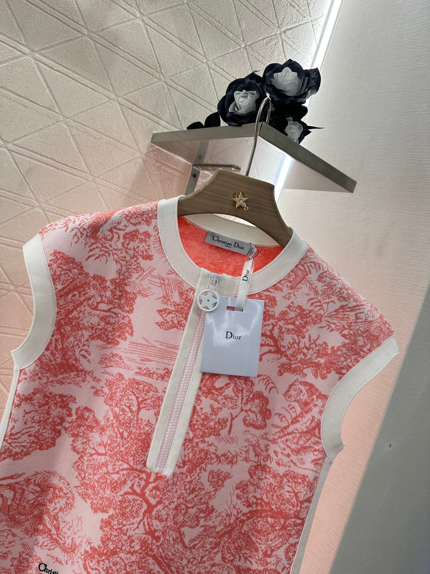 D 25 new product Knitted jacquard vest dress