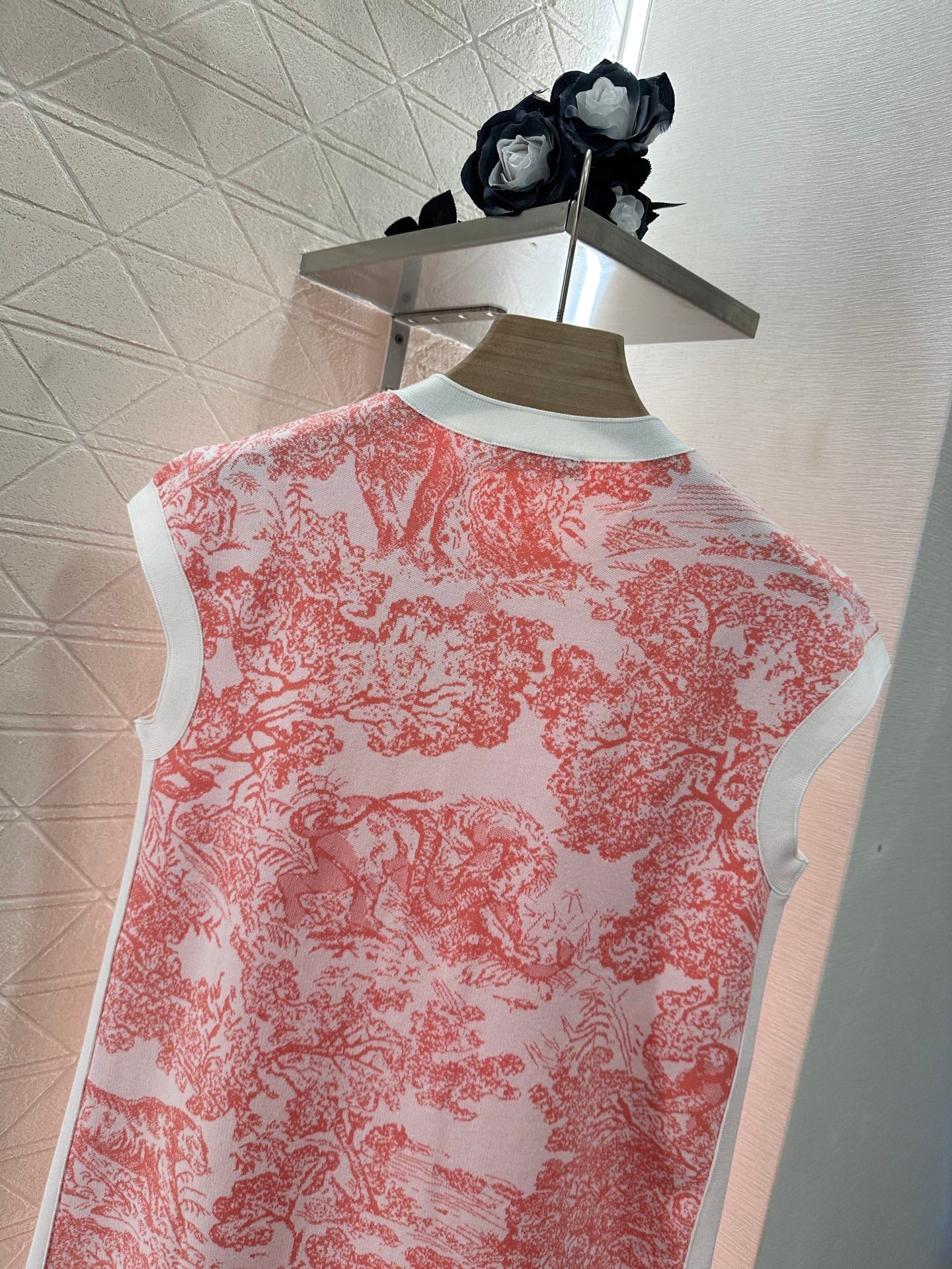 D 25 new product Knitted jacquard vest dress