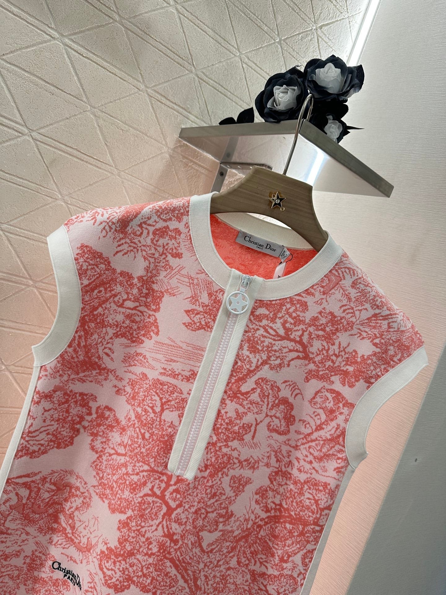 D 25 new product Knitted jacquard vest dress