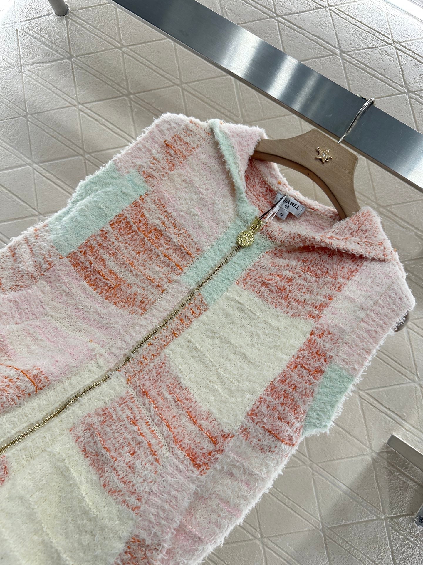 C 2025 new product Hooded knitted vest