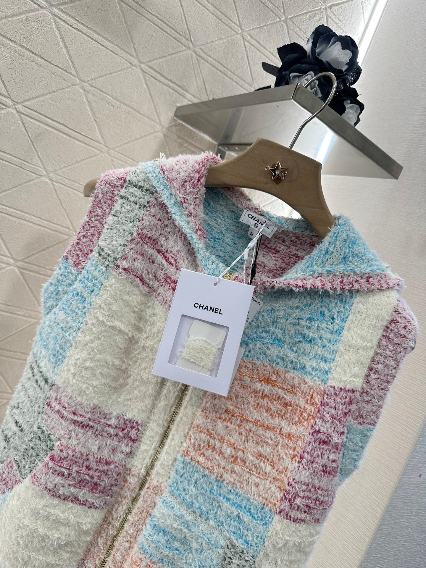 C 2025 new product Hooded knitted vest