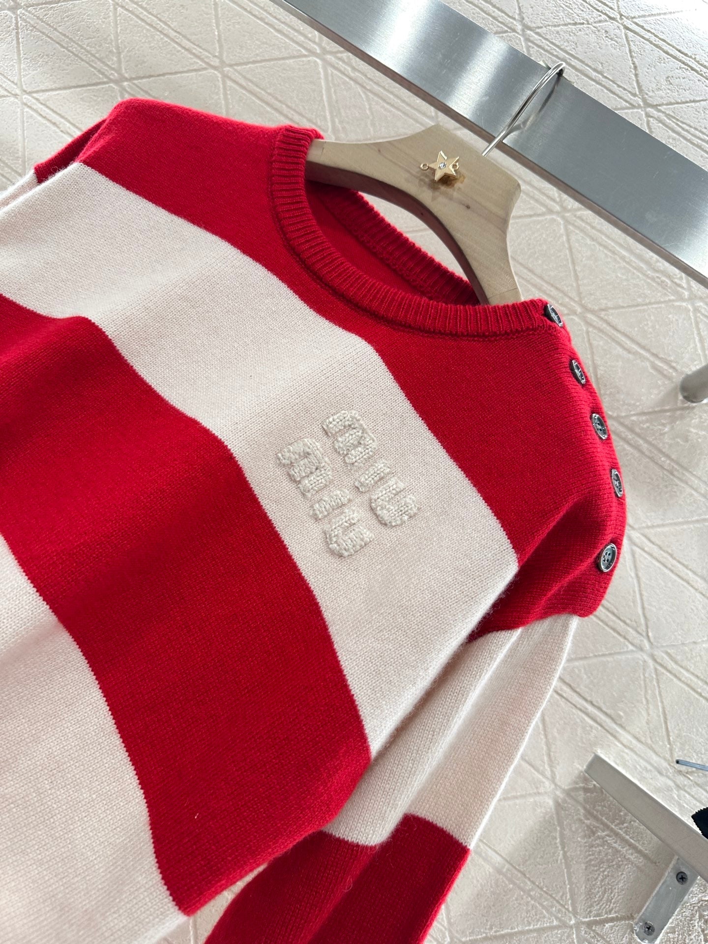 M new product Striped crew neck sweater