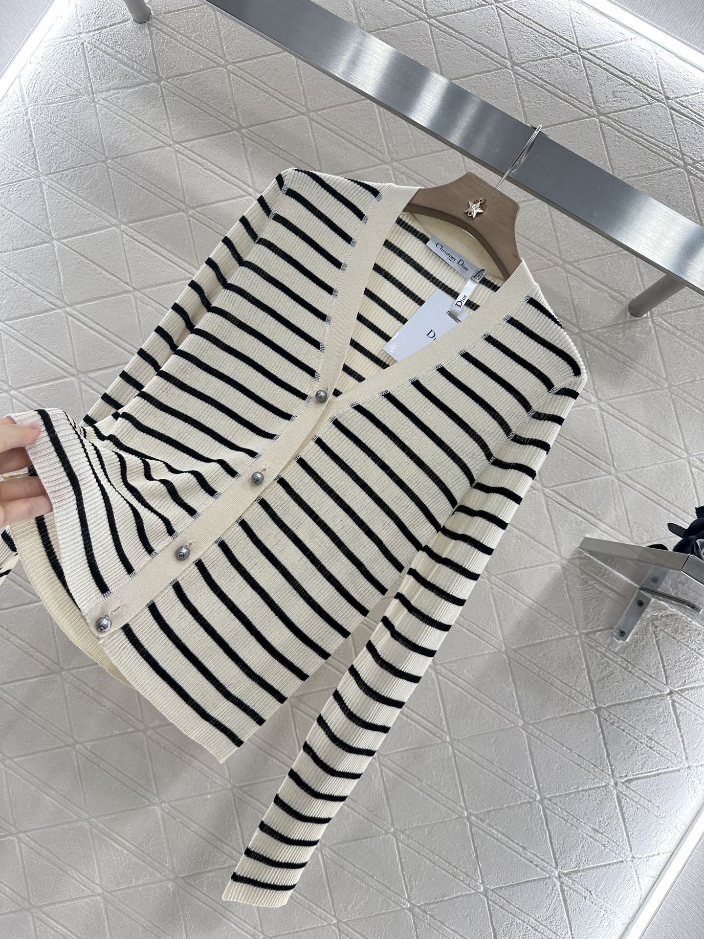 D 2025 new products Knitted cardigan