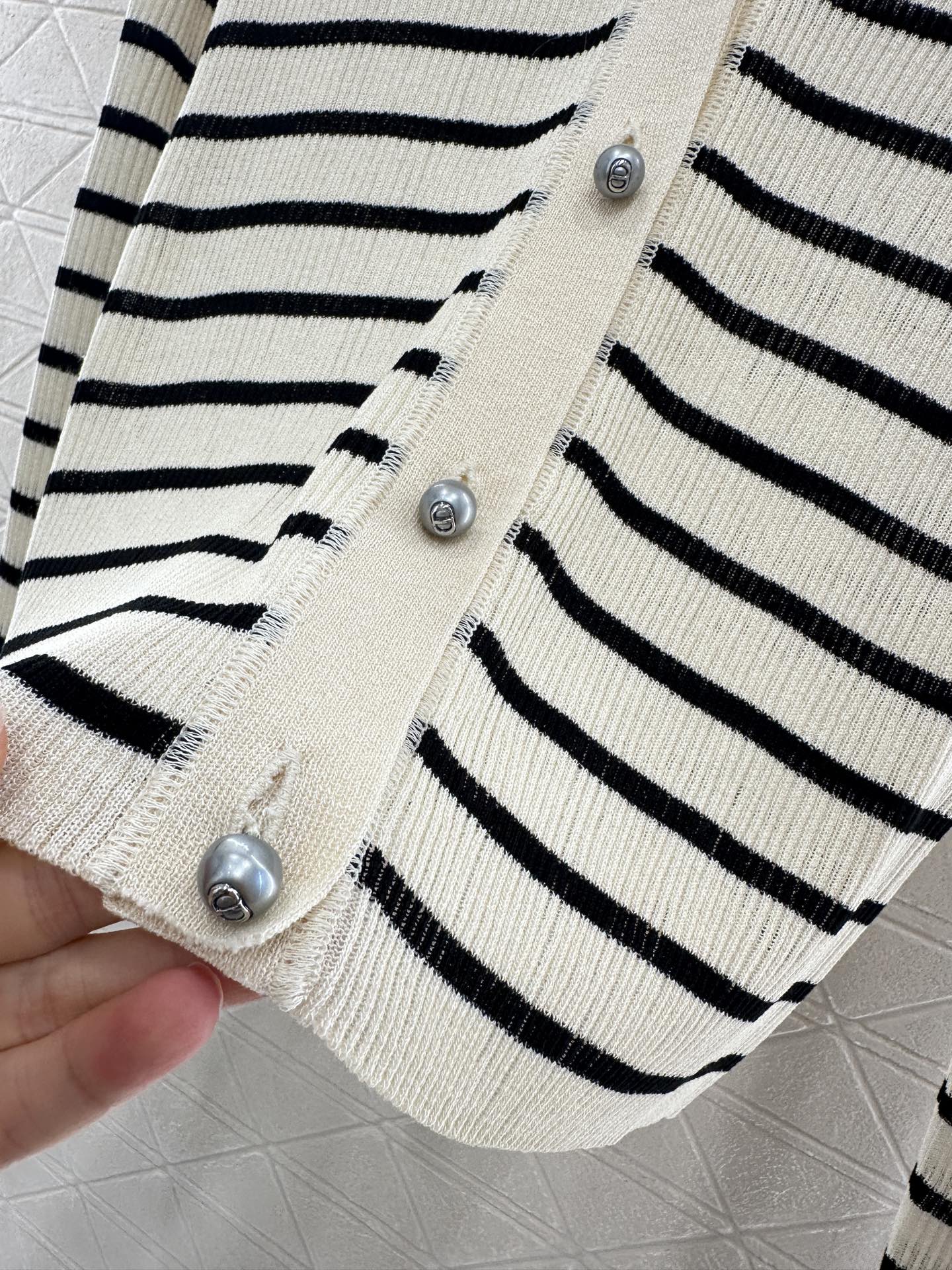 D 2025 new products Knitted cardigan