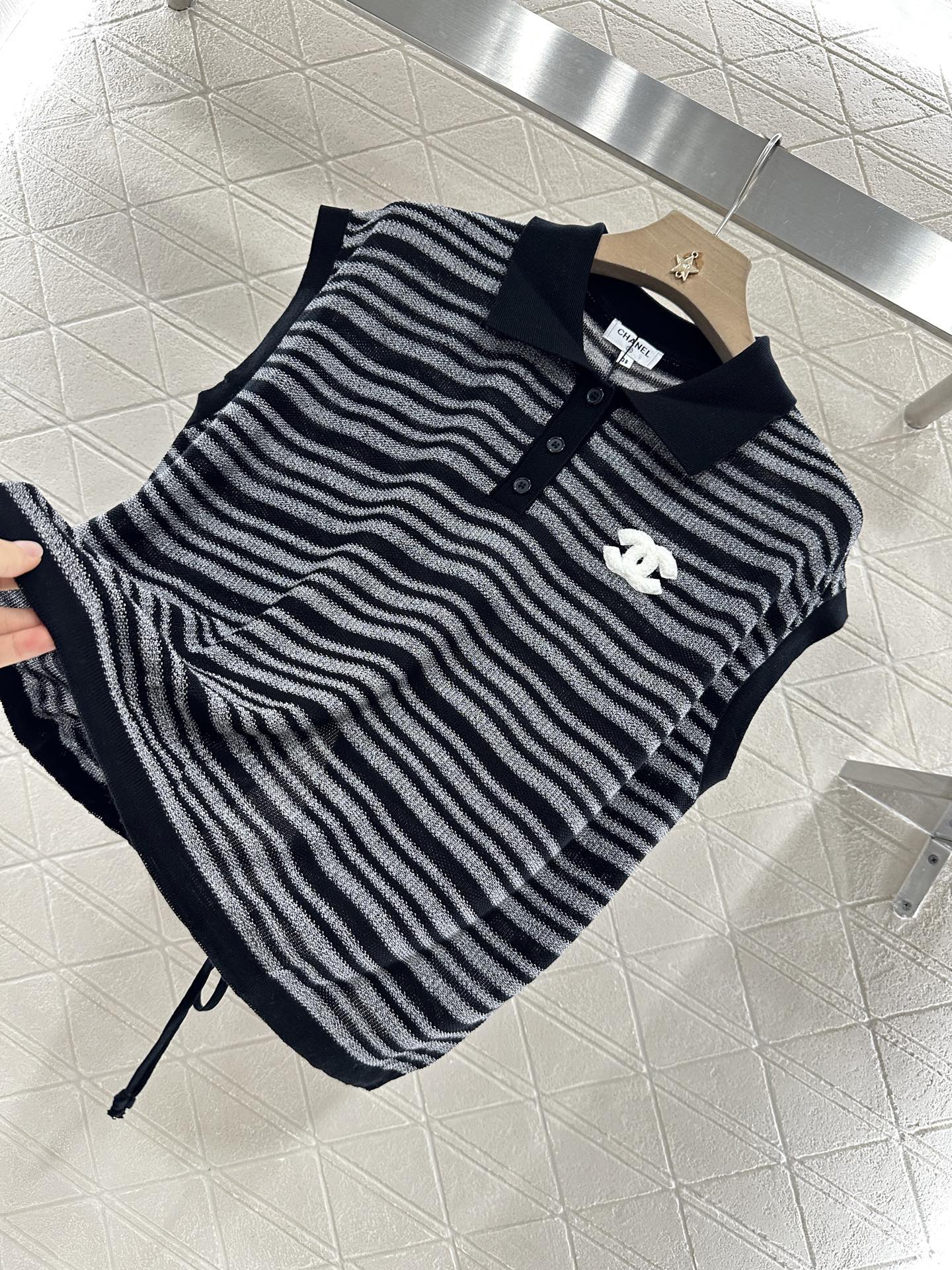 C 2025 new product Knitted sleeveless vest