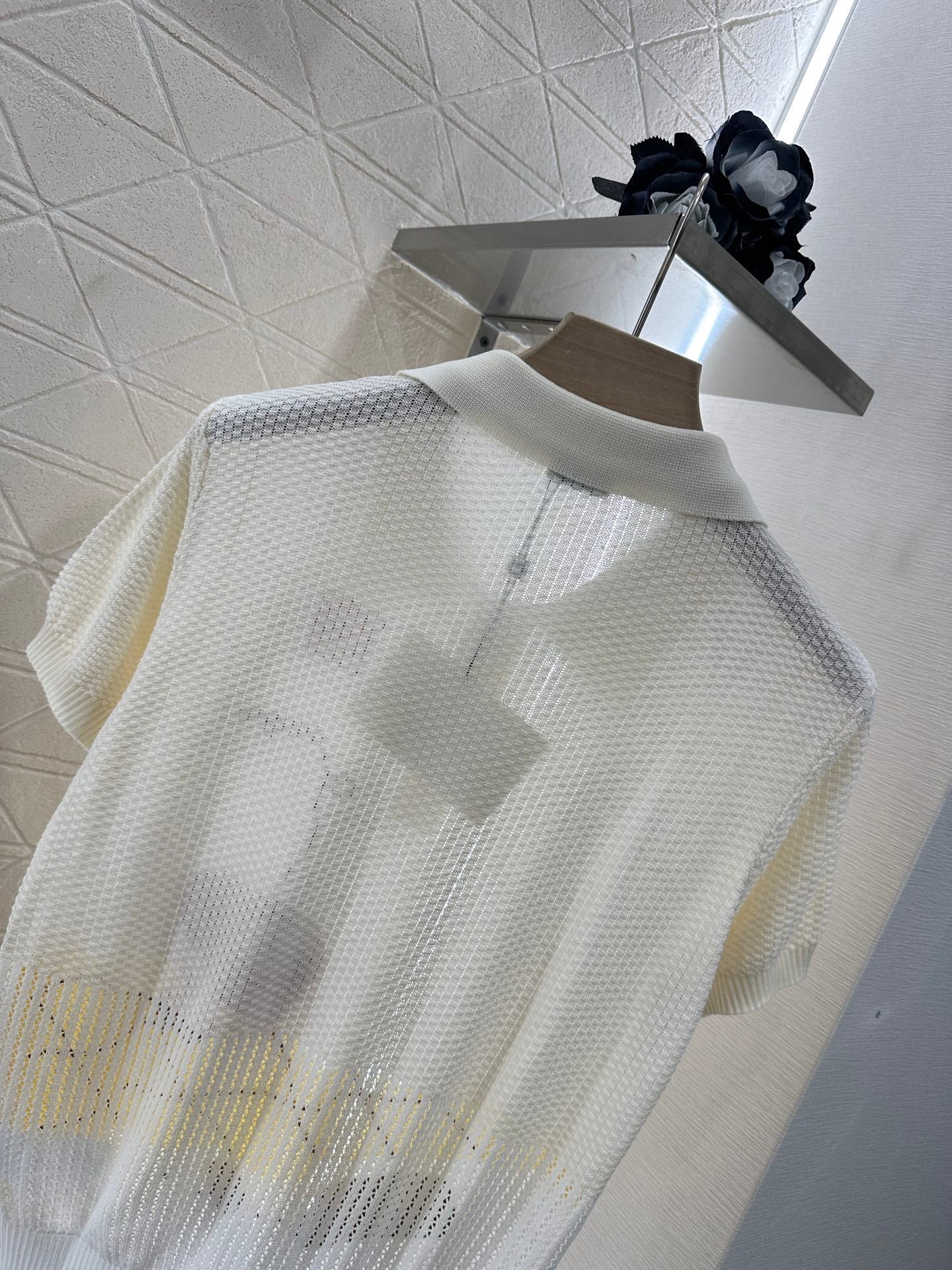 Lo 2025 new product Embroidered knitted short sleeves
