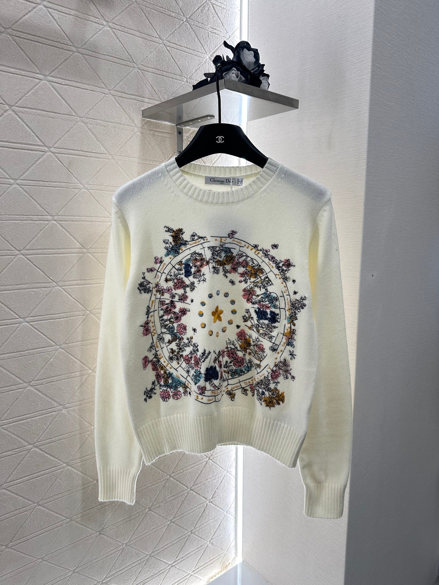 D 2025 new products Embroidered sweater