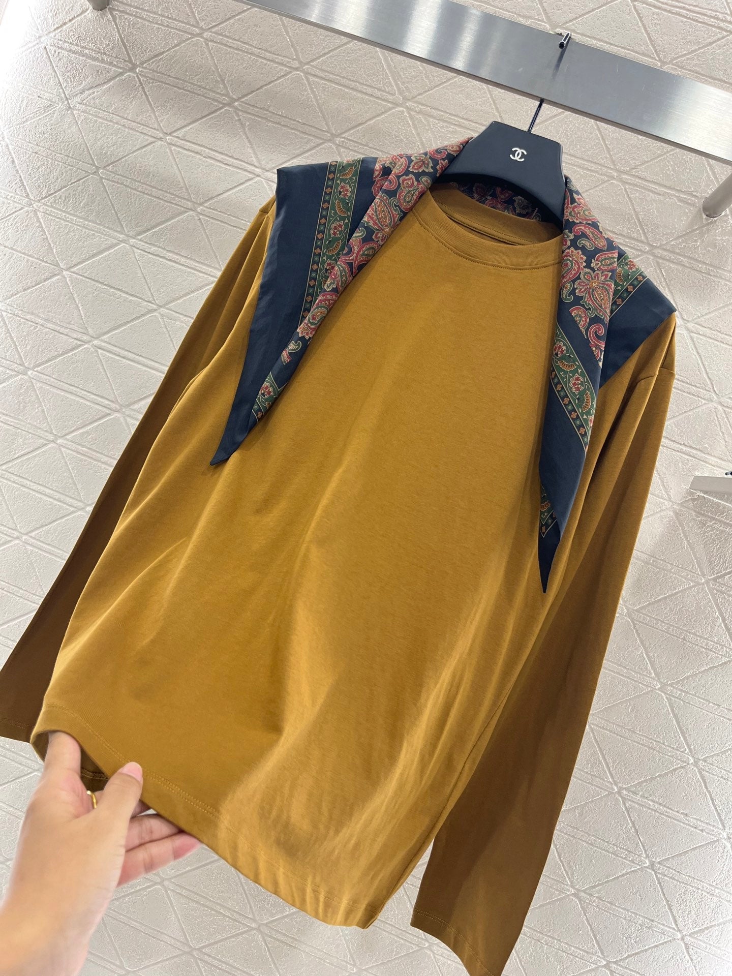 2025 New Products Scarf Round Neck Top