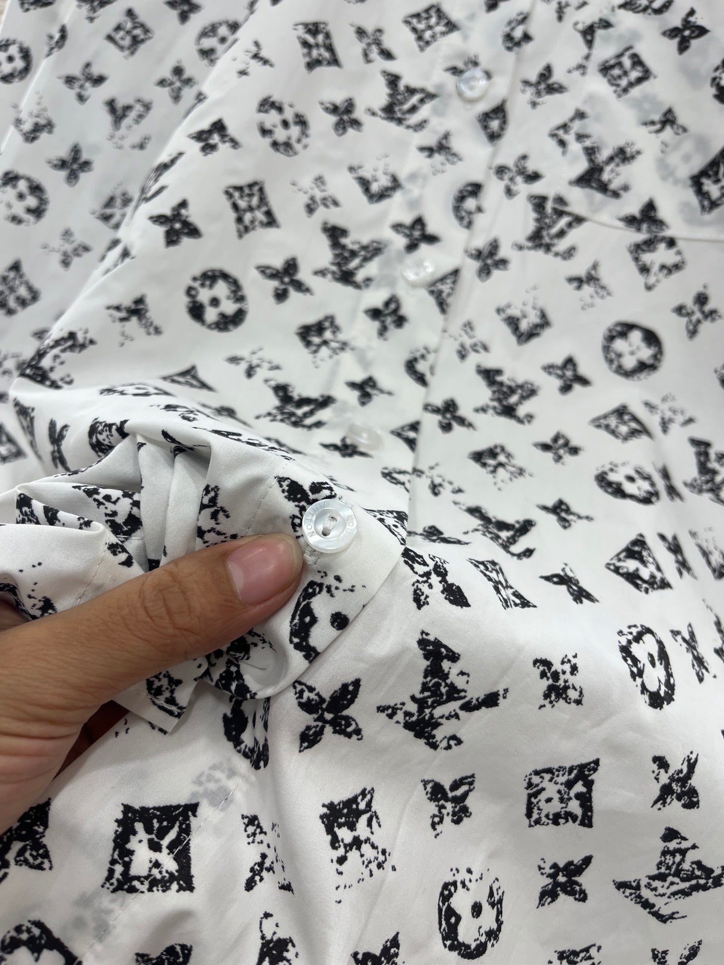 L 2025 new products Long-sleeved shirt