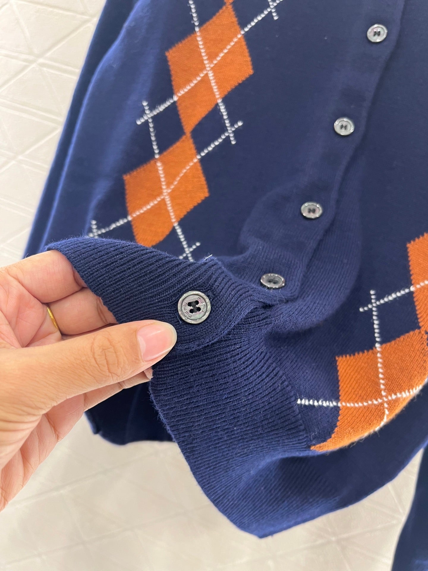 M 2025 new product Diamond knitted cardigan