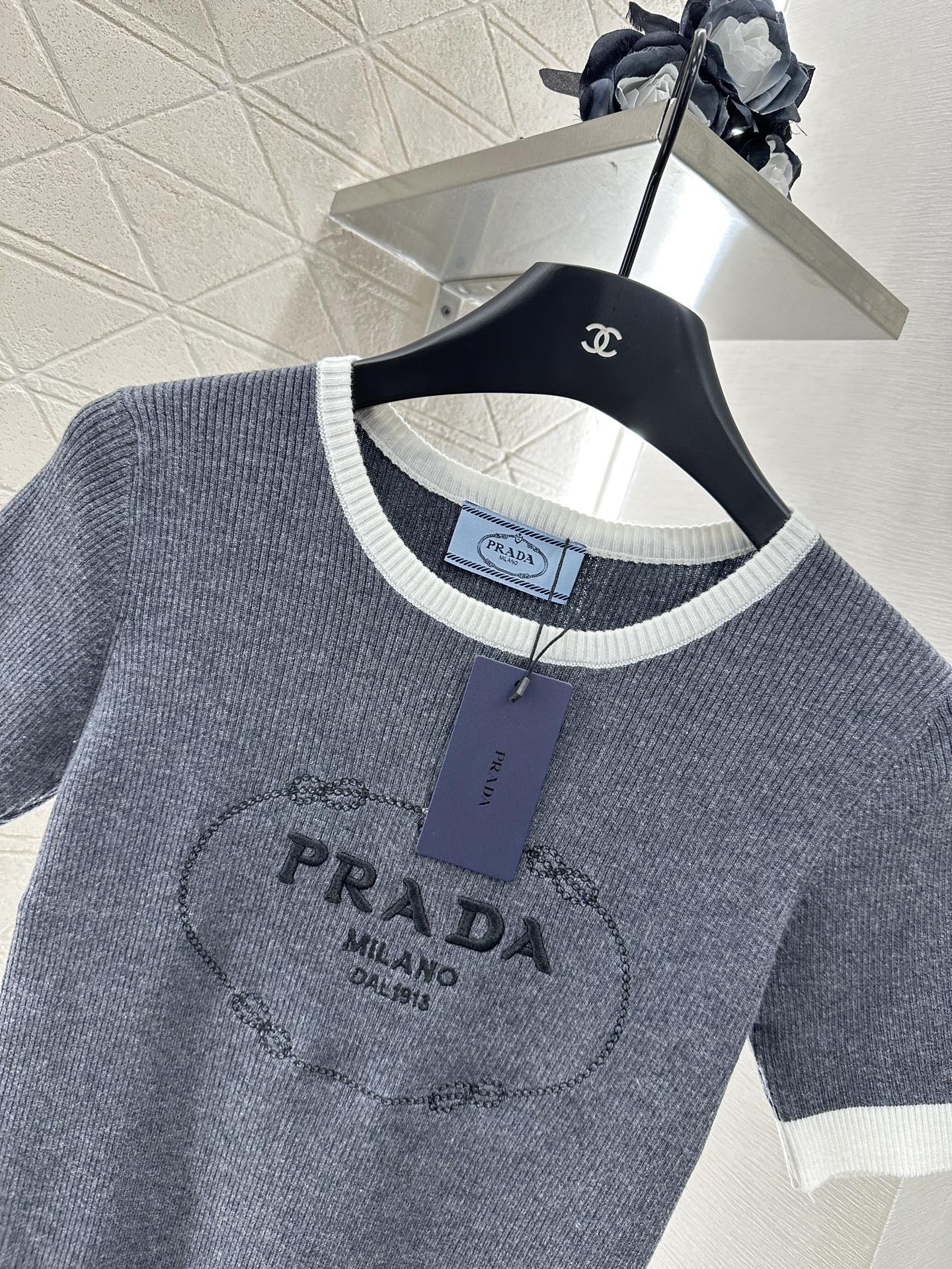 P 2025 new product Embroidered knitted short sleeves