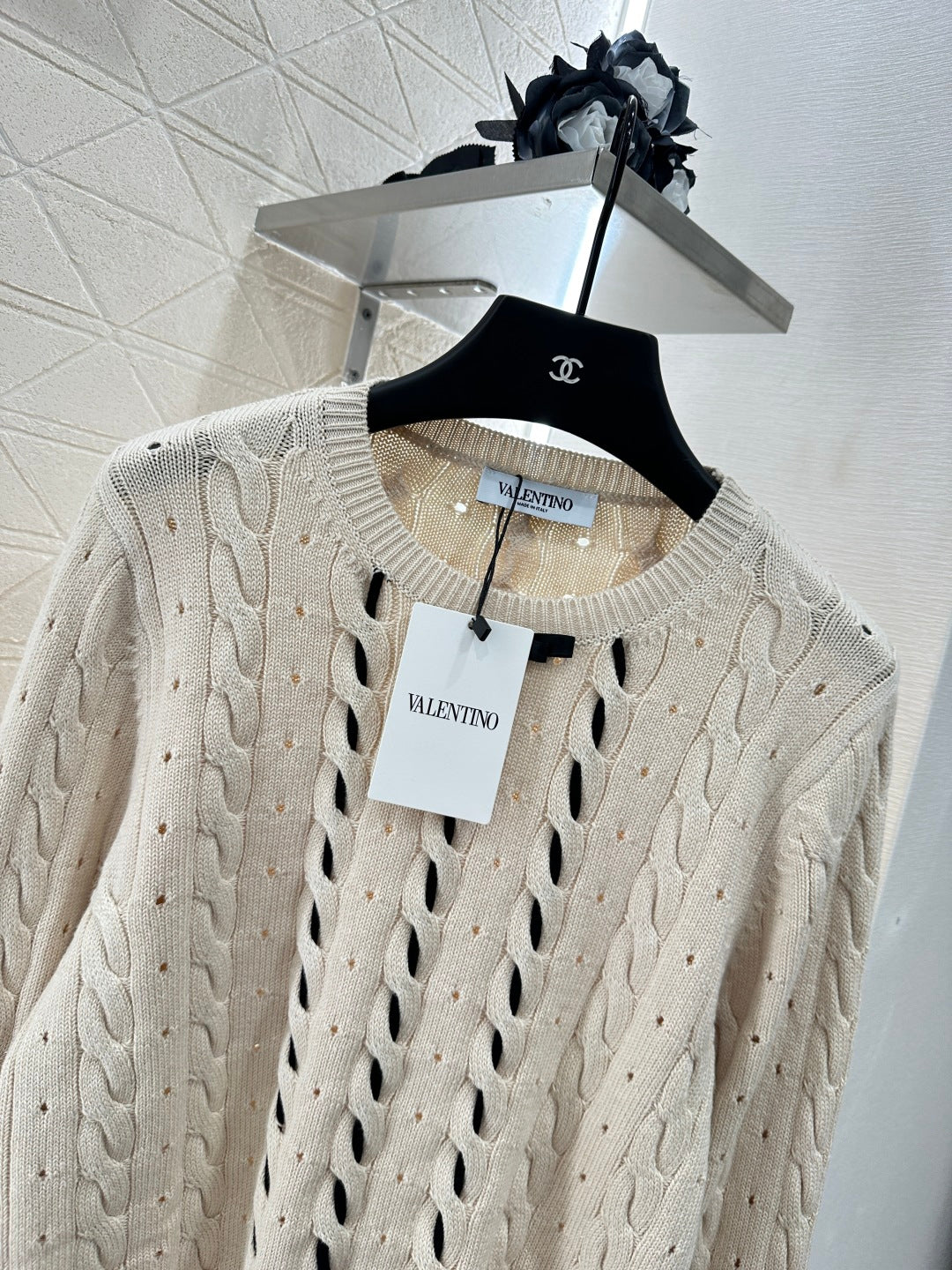 V 2025 new products Sweaters
