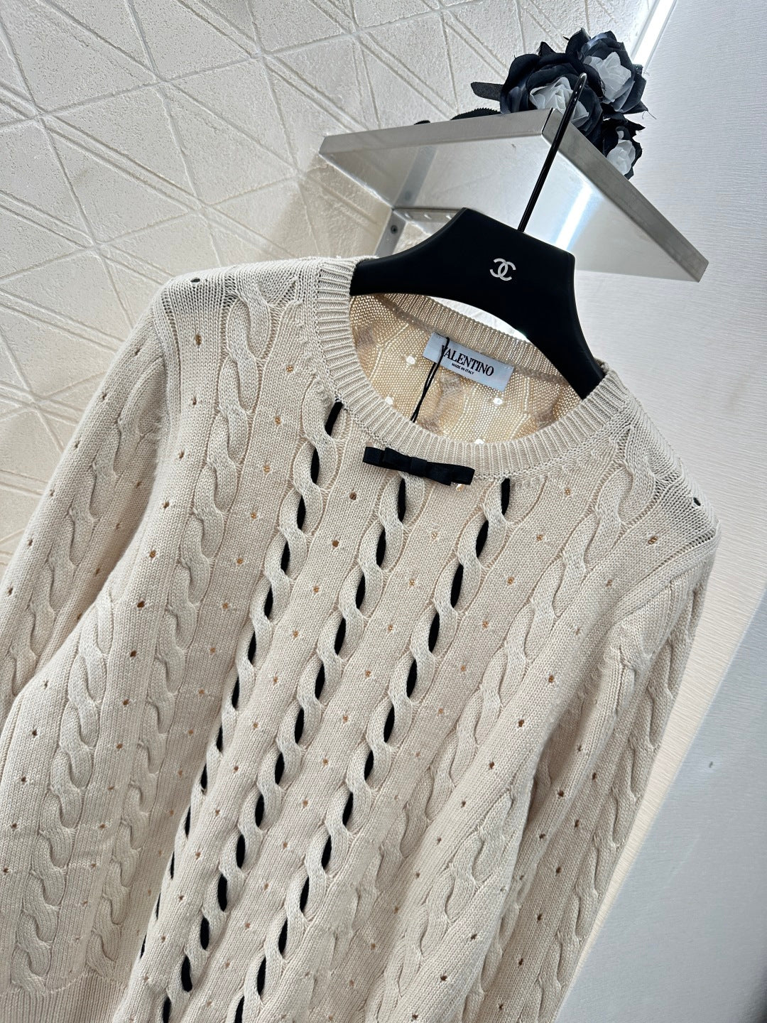 V 2025 new products Sweaters