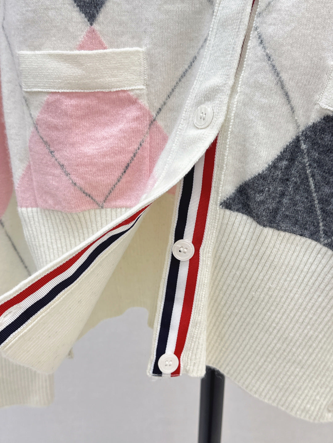 T 25fw knitted cardigan
