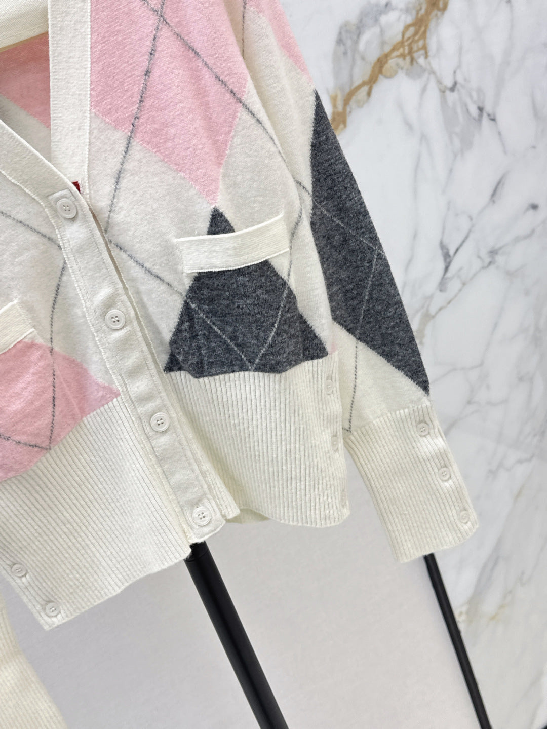 T 25fw knitted cardigan