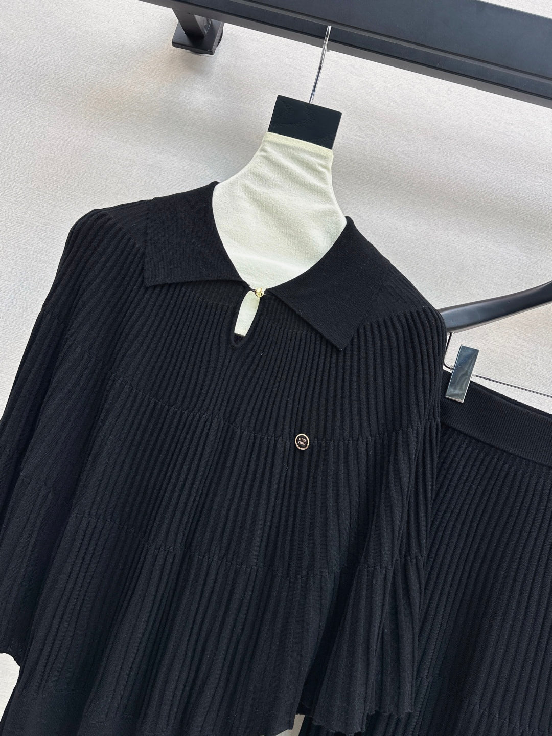 M 25fw knitted suit