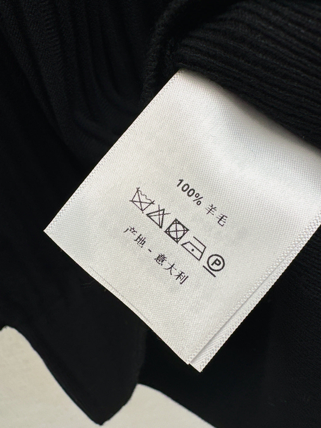 M 25fw knitted suit