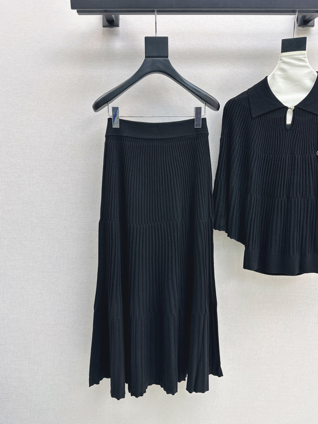 M 25fw knitted suit