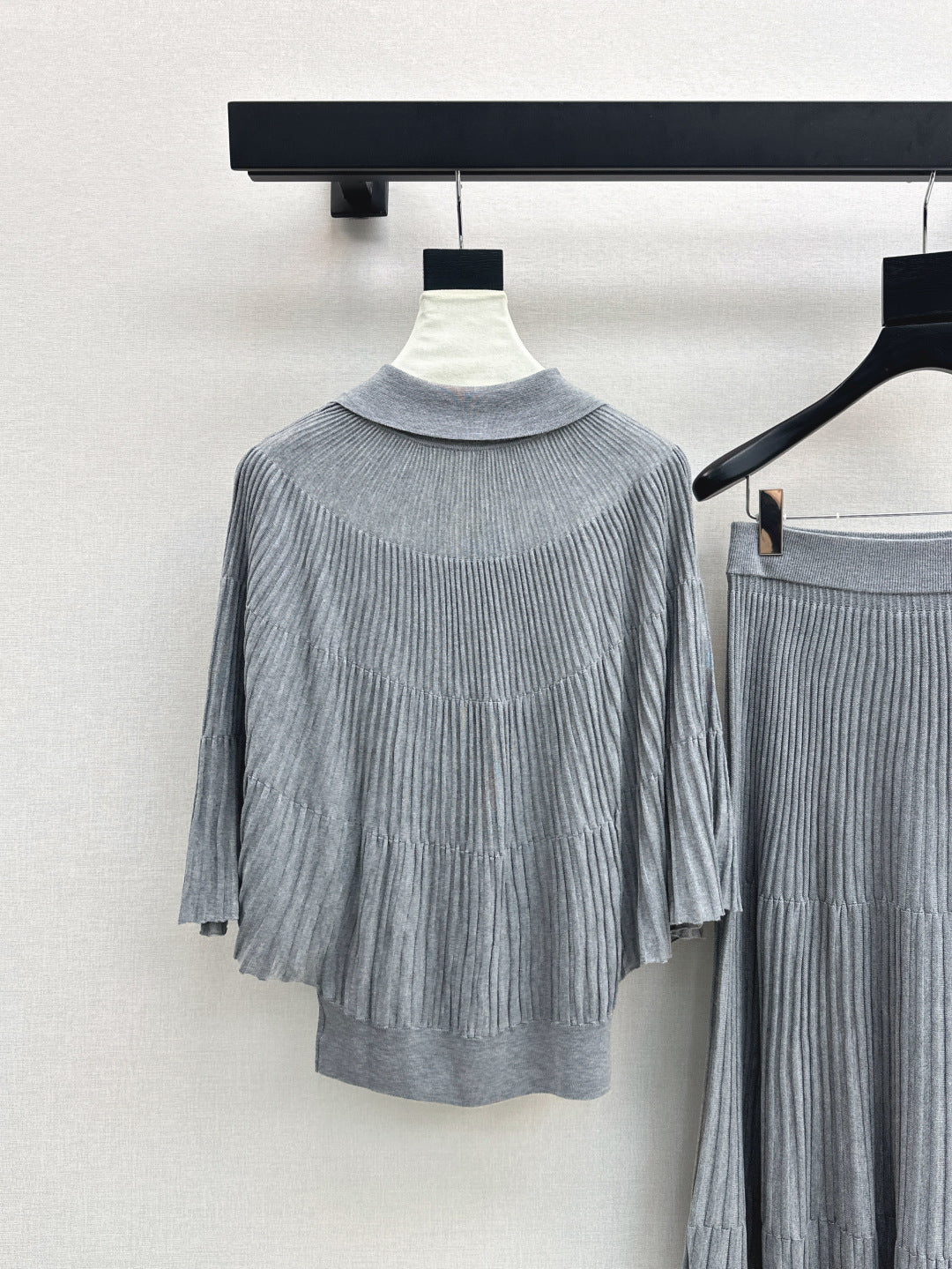 M 25fw knitted suit
