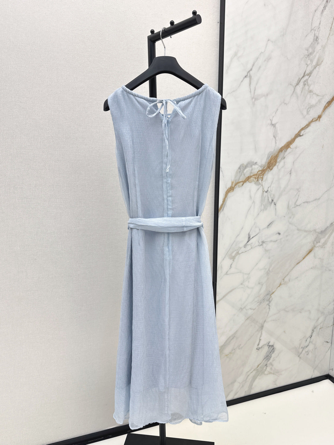 D 25fw sleeveless dress