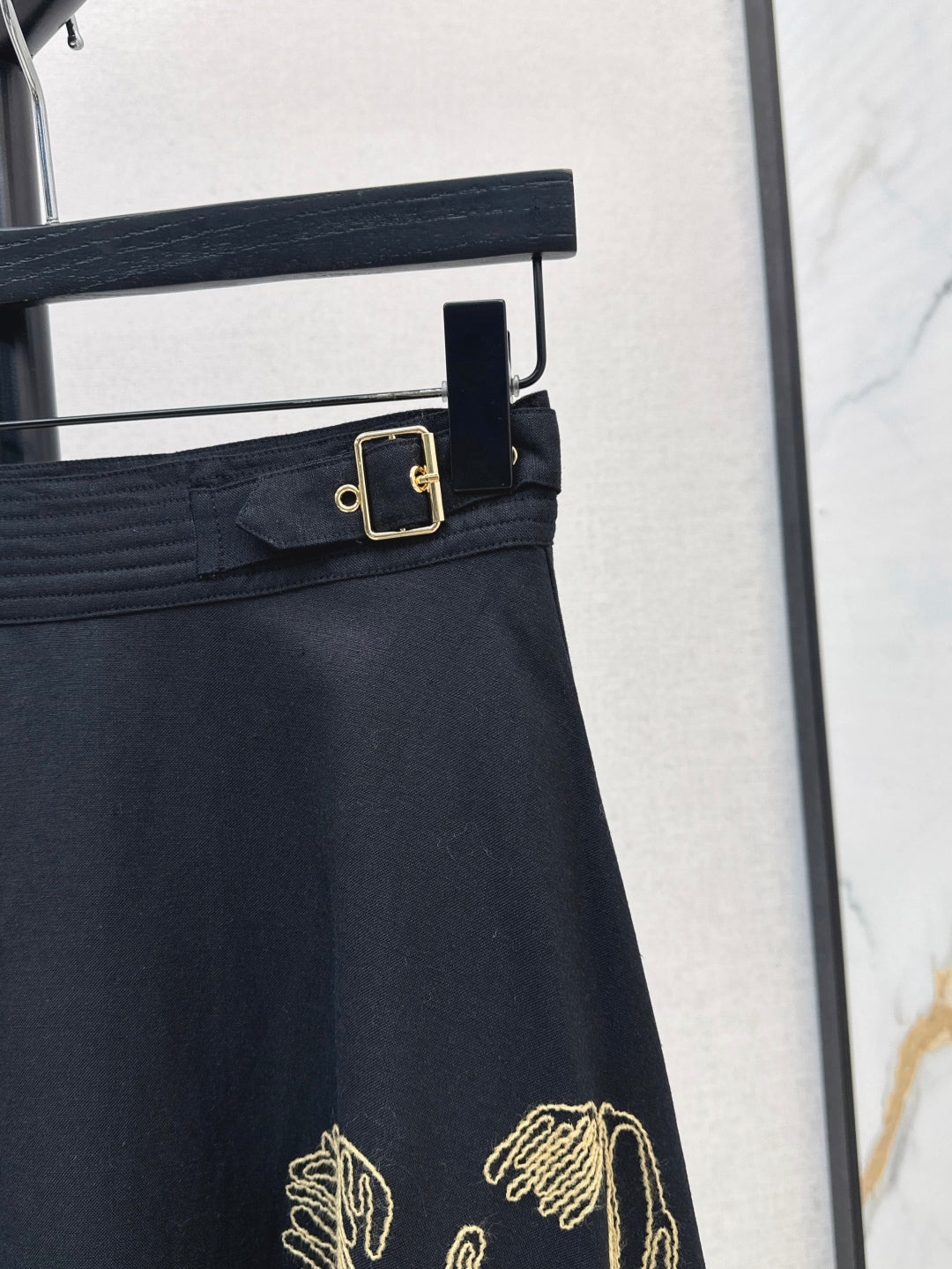 D 25ss embroidered skirt