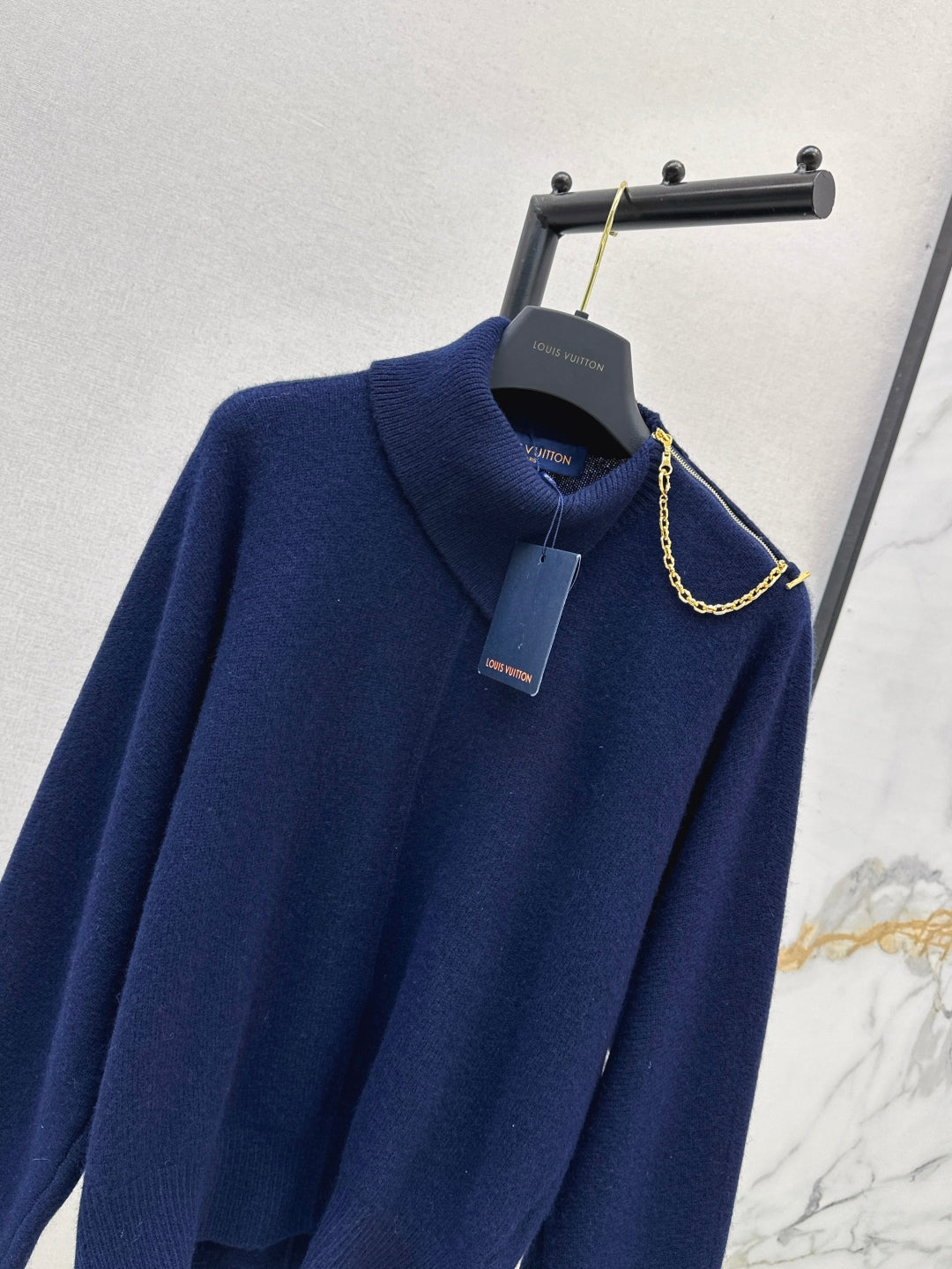 L 25fw sweater