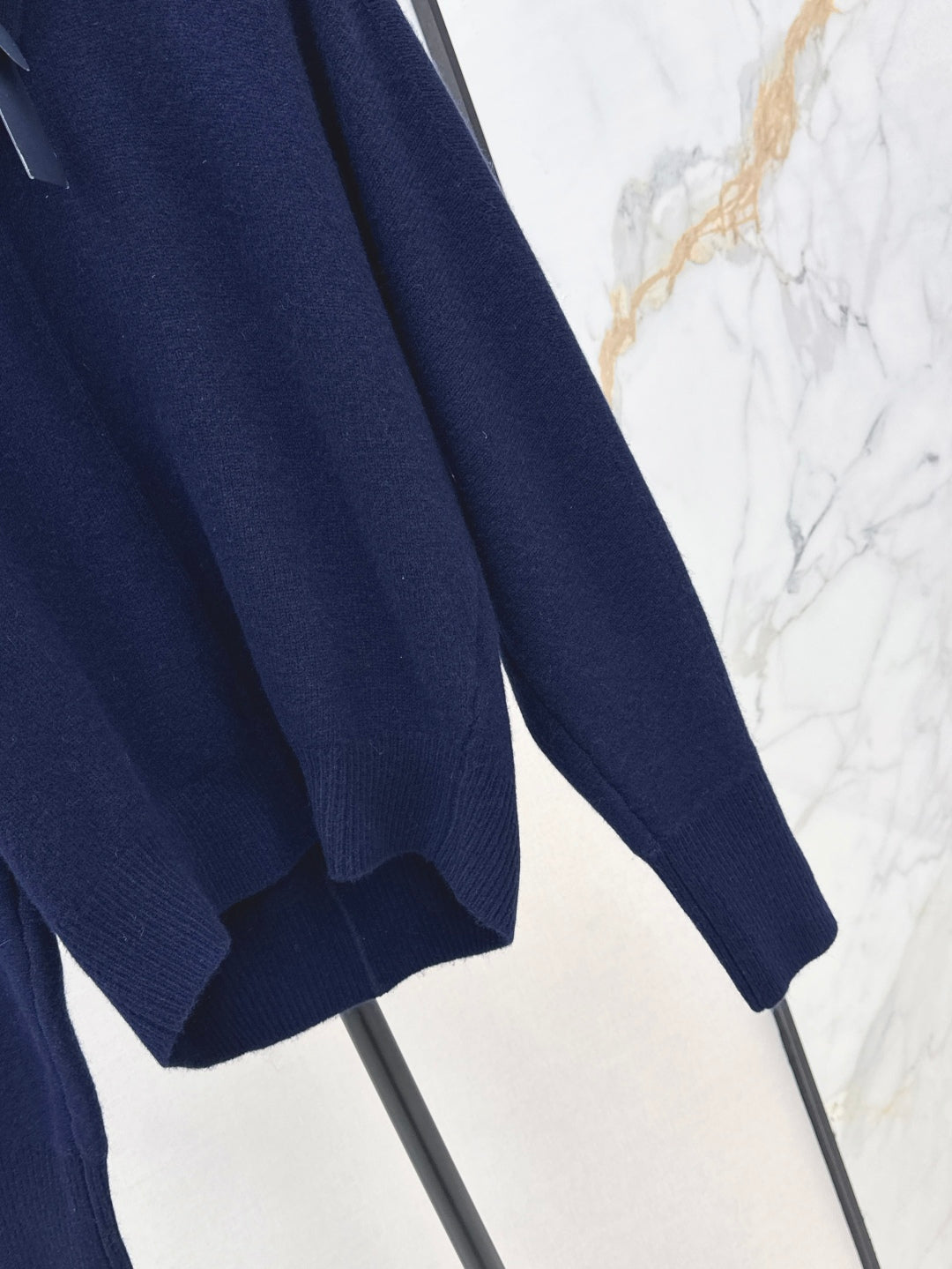 L 25fw sweater