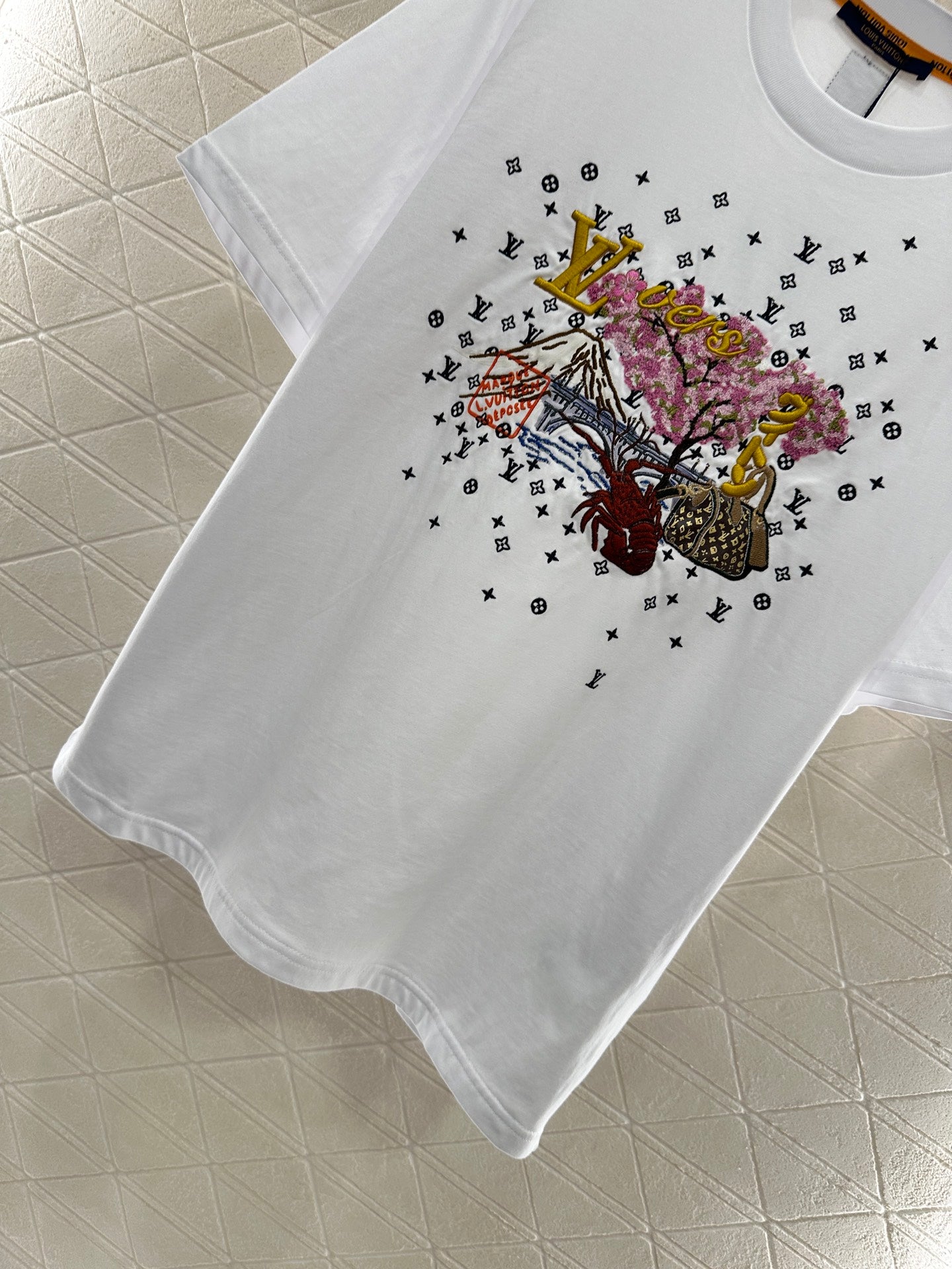 L 2025 New Arrivals Round-Neck Embroidered Short Sleeves