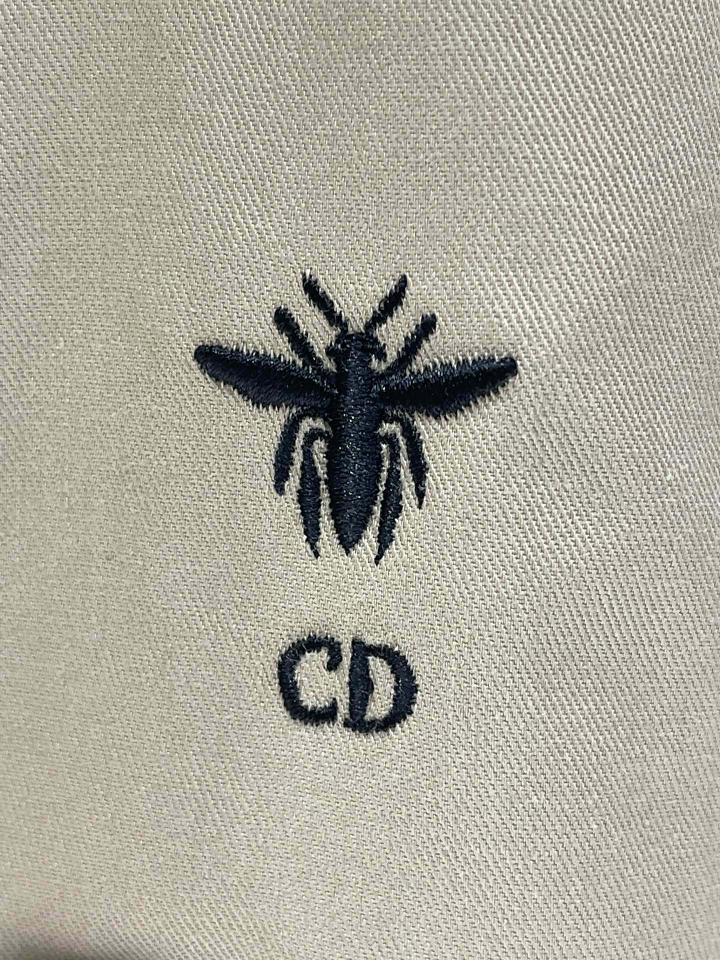 D 24fw trench coat