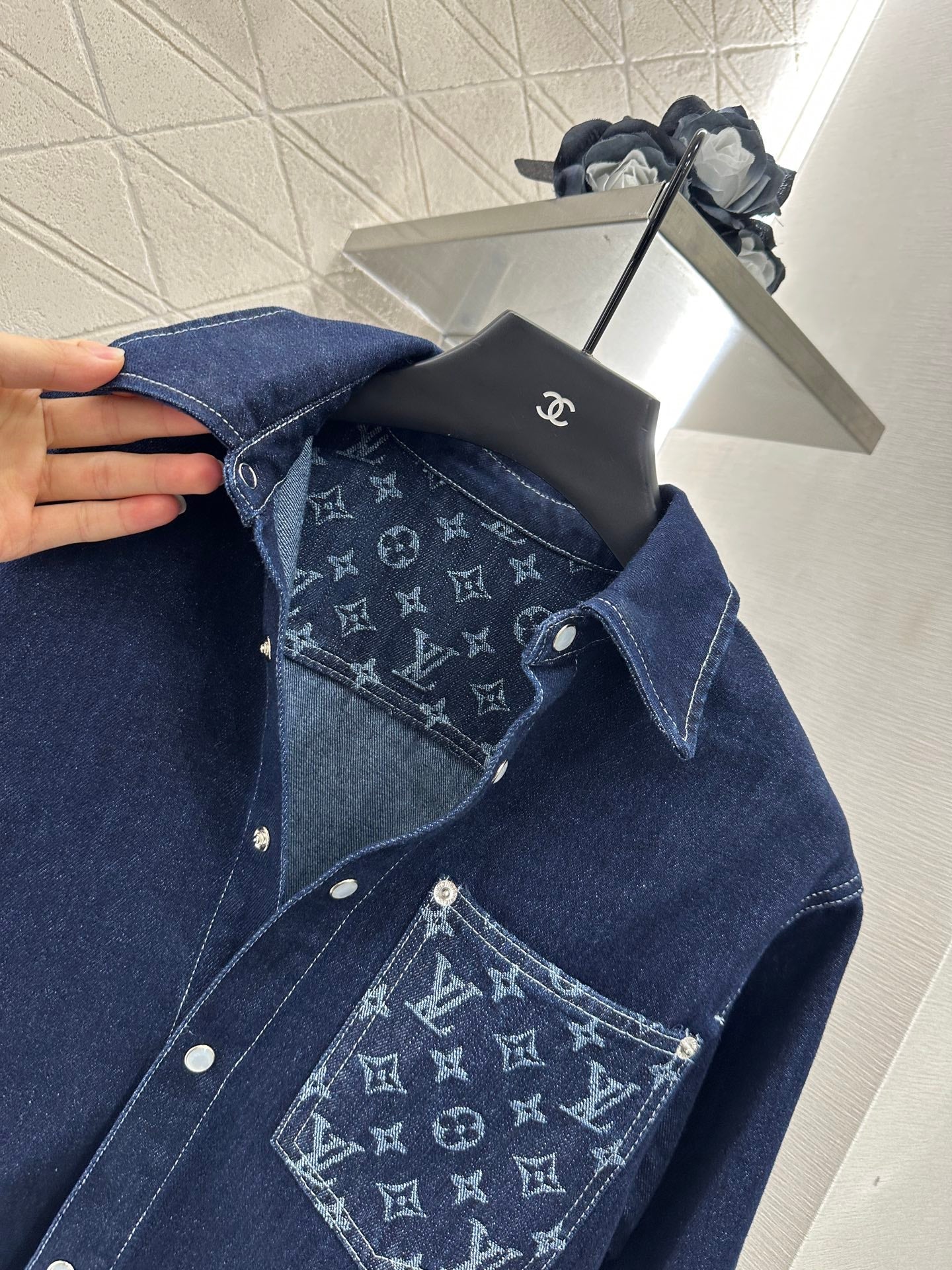 L 2025 New Arrivals Shirt and Pants Set