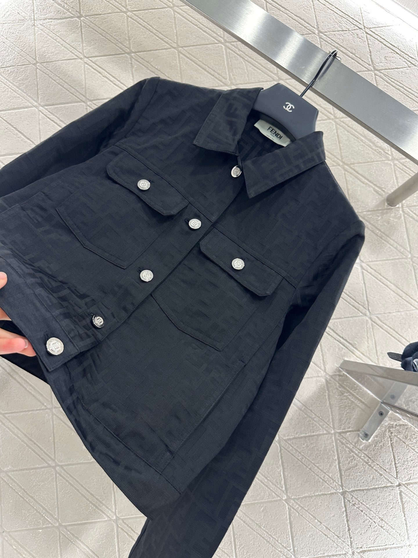 F 2025 New Arrivals Jacket, Coat, and Shorts Set