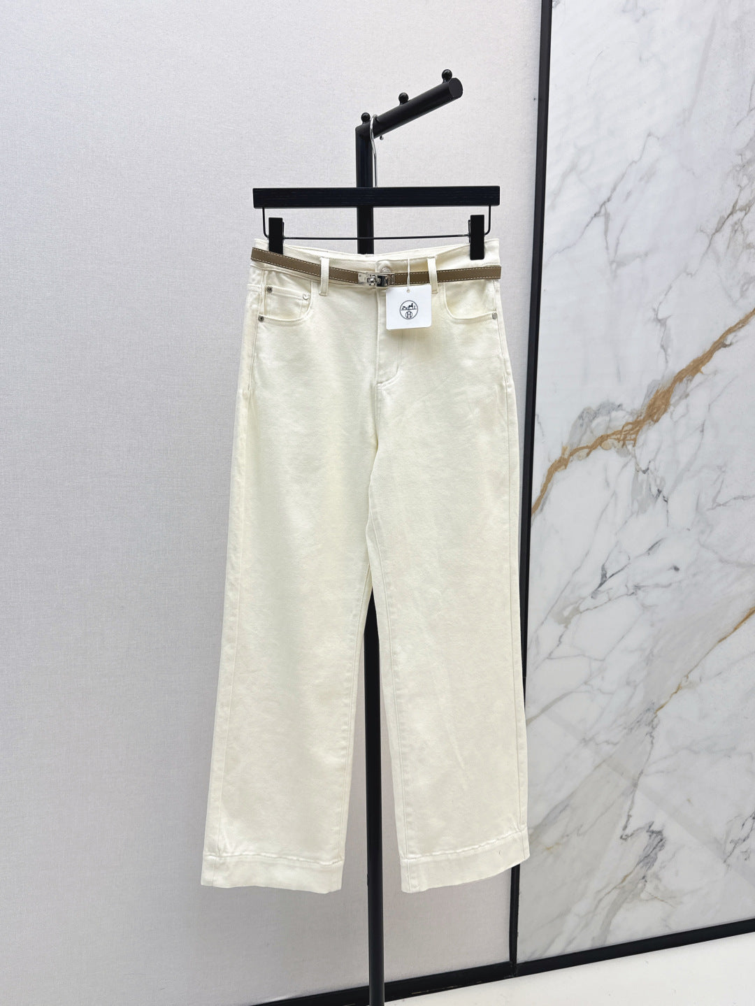 H 25fw straight jeans