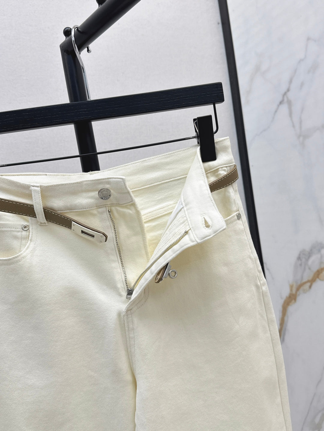 H 25fw straight jeans