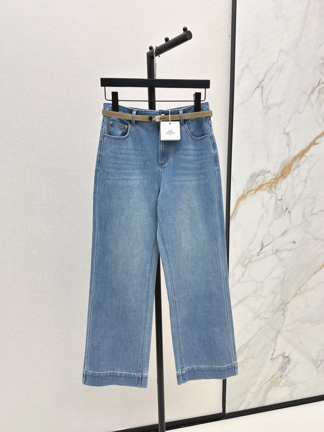 H 25fw straight jeans