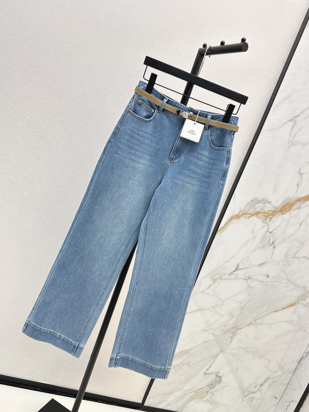 H 25fw straight jeans
