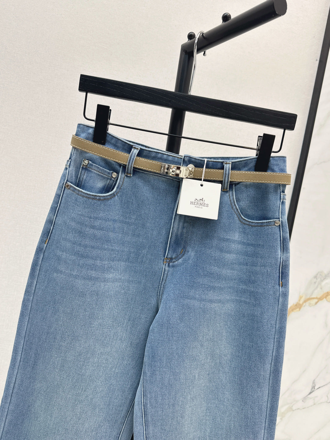 H 25fw straight jeans