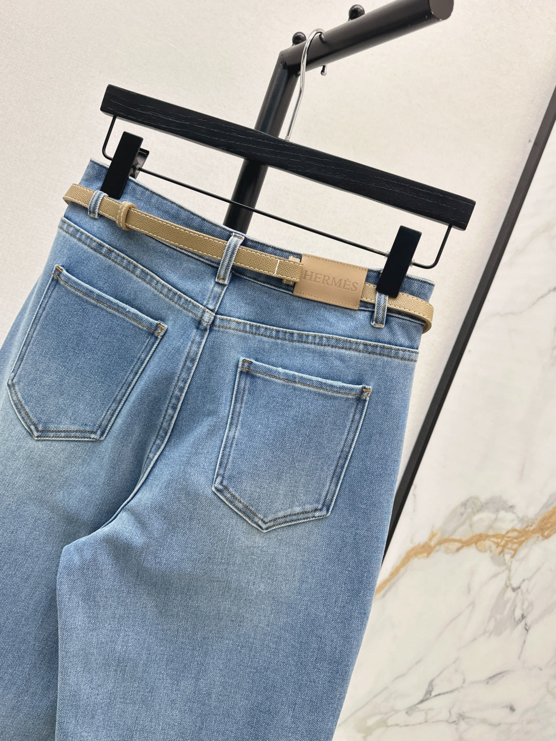 H 25fw straight jeans
