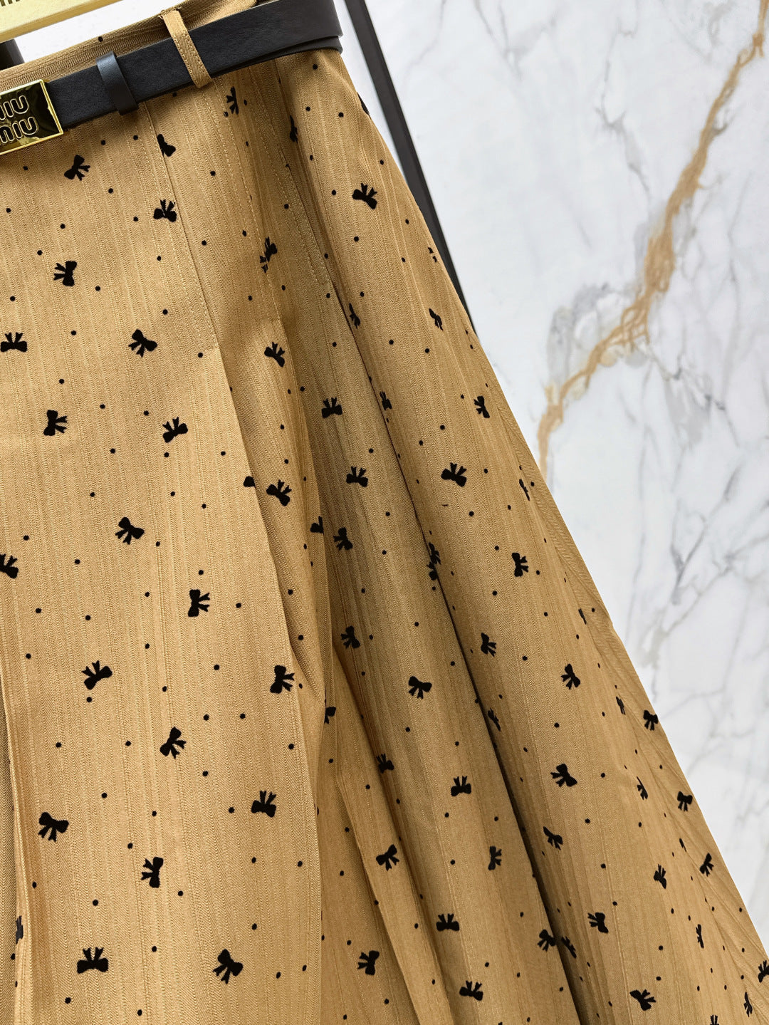 M 25fw jacquard skirt