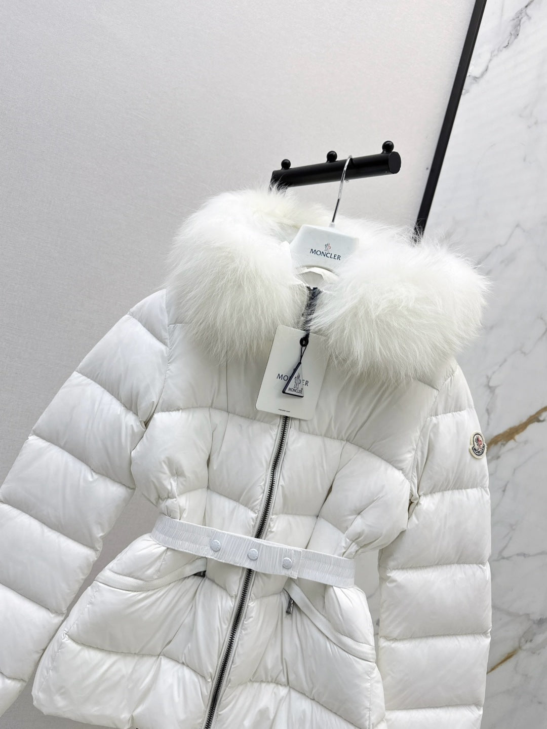 Mon 25fw down jacket