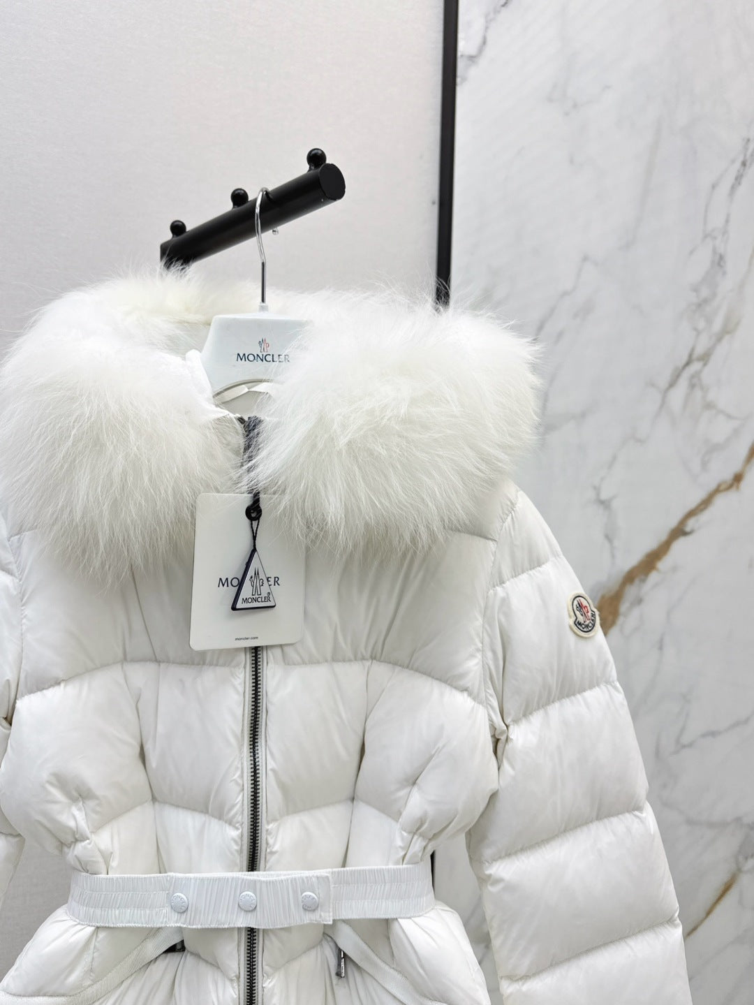 Mon 25fw down jacket