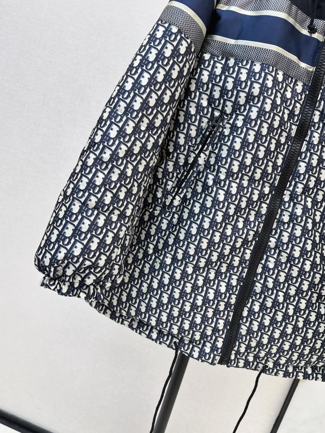 D 24fw reversible down jacket