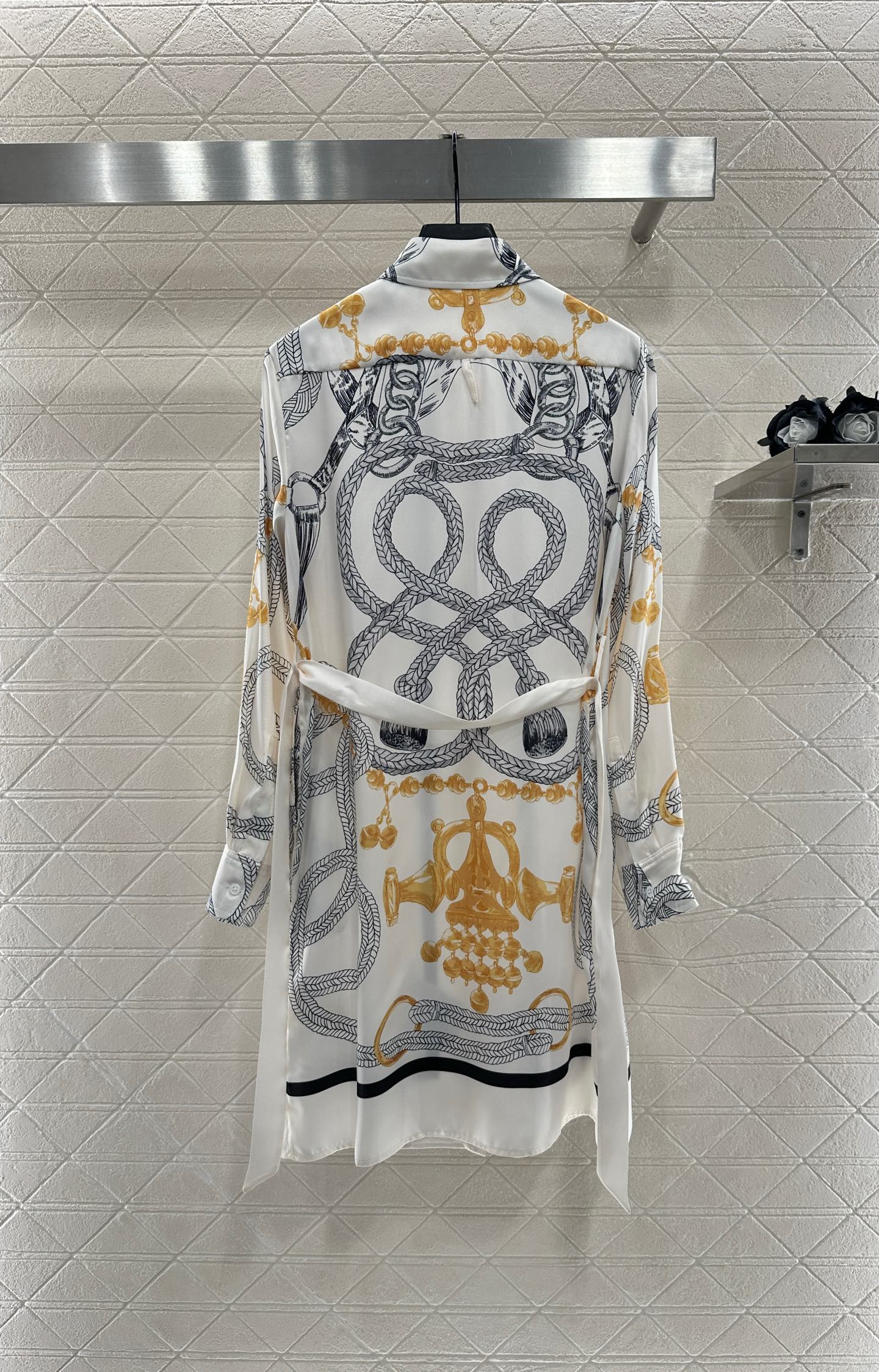 He 25 Printed belt shirt dress