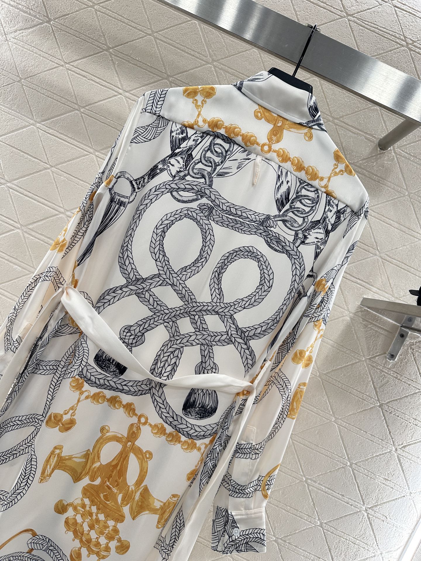 He 25 Printed belt shirt dress