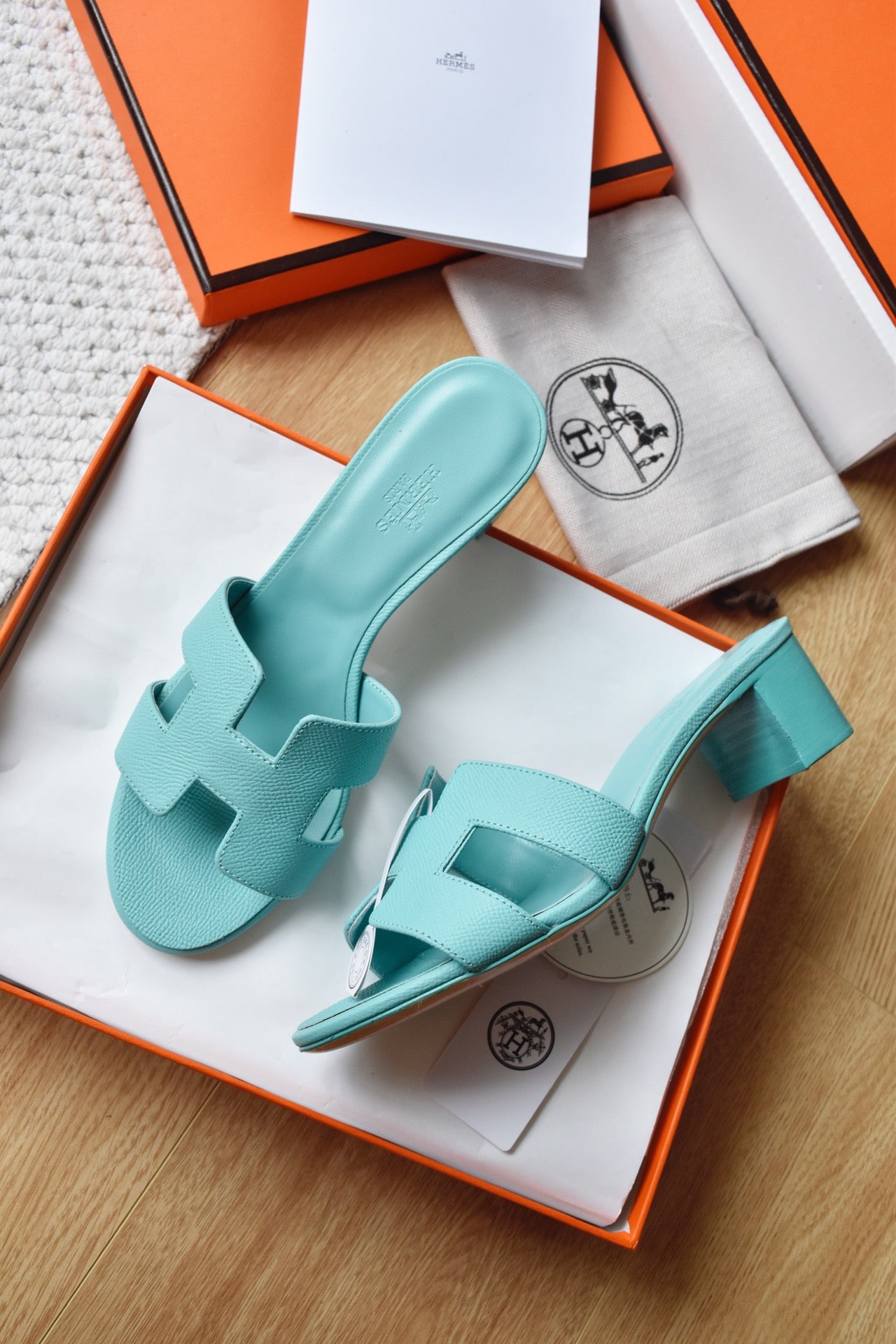 He 25 High-heeled leather sandals (4.5cm)