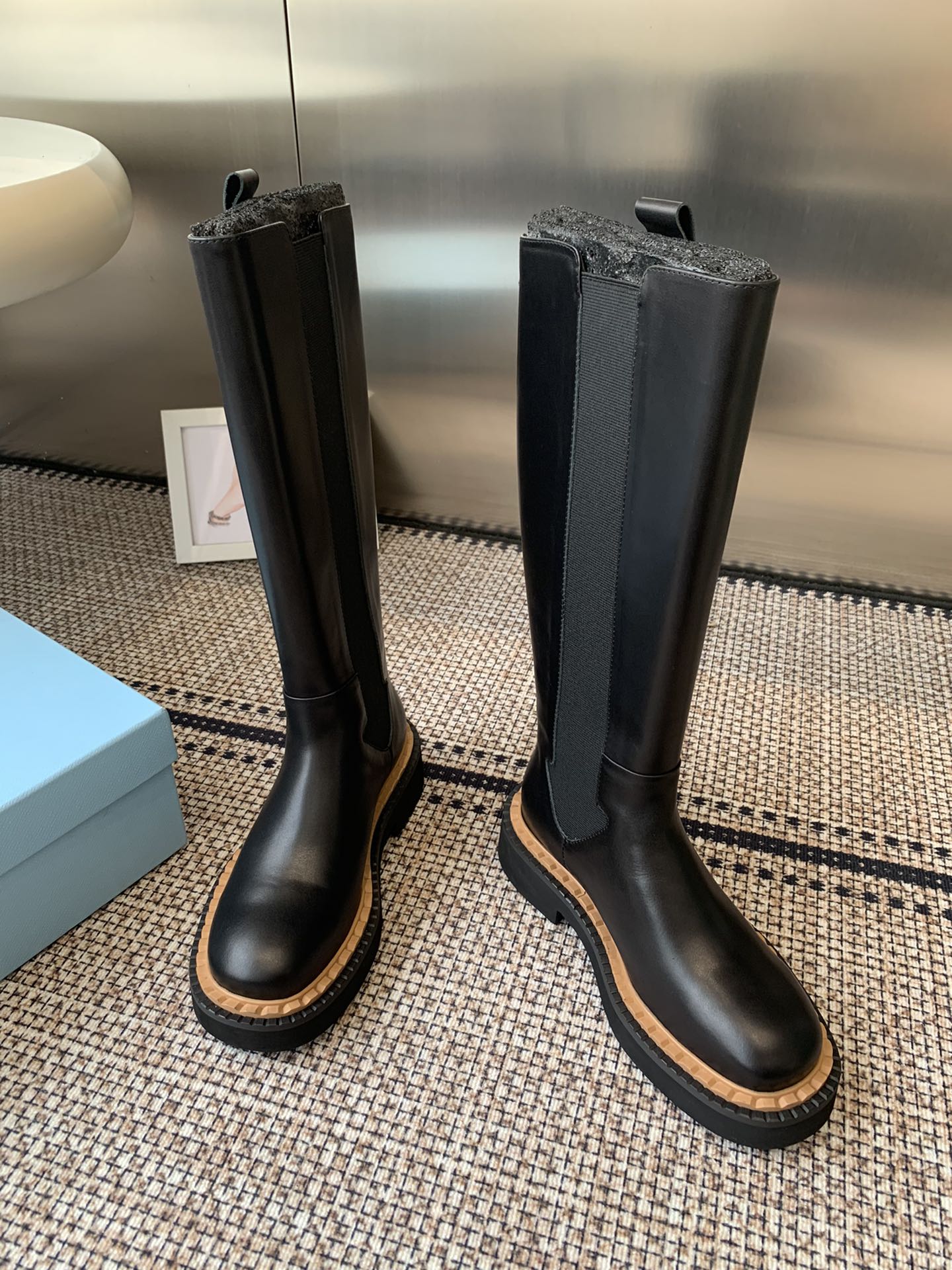 Pra 25fw Classic glossy black triangle boots