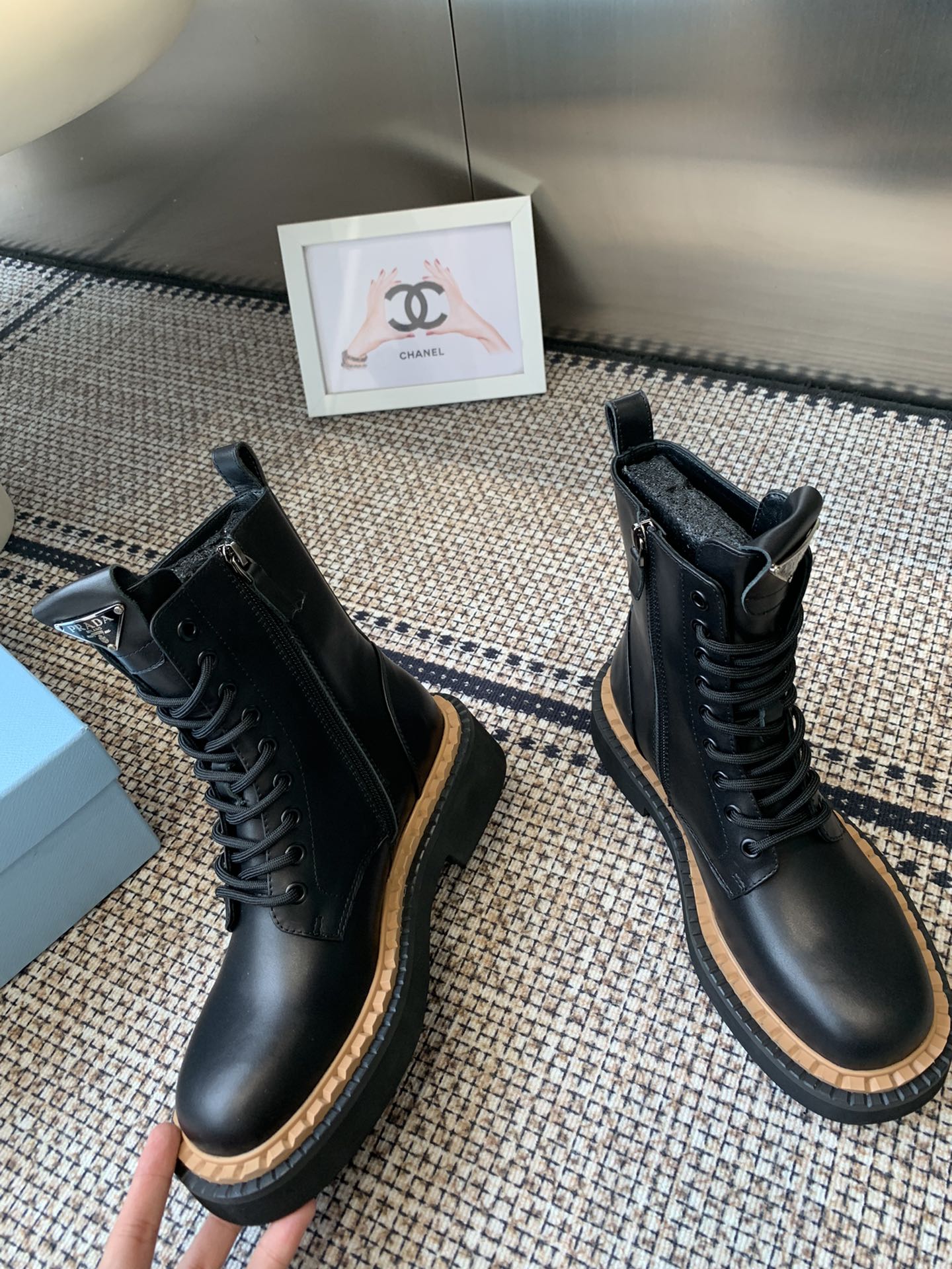 Pra 25fw Classic triangle-shaped ankle boots