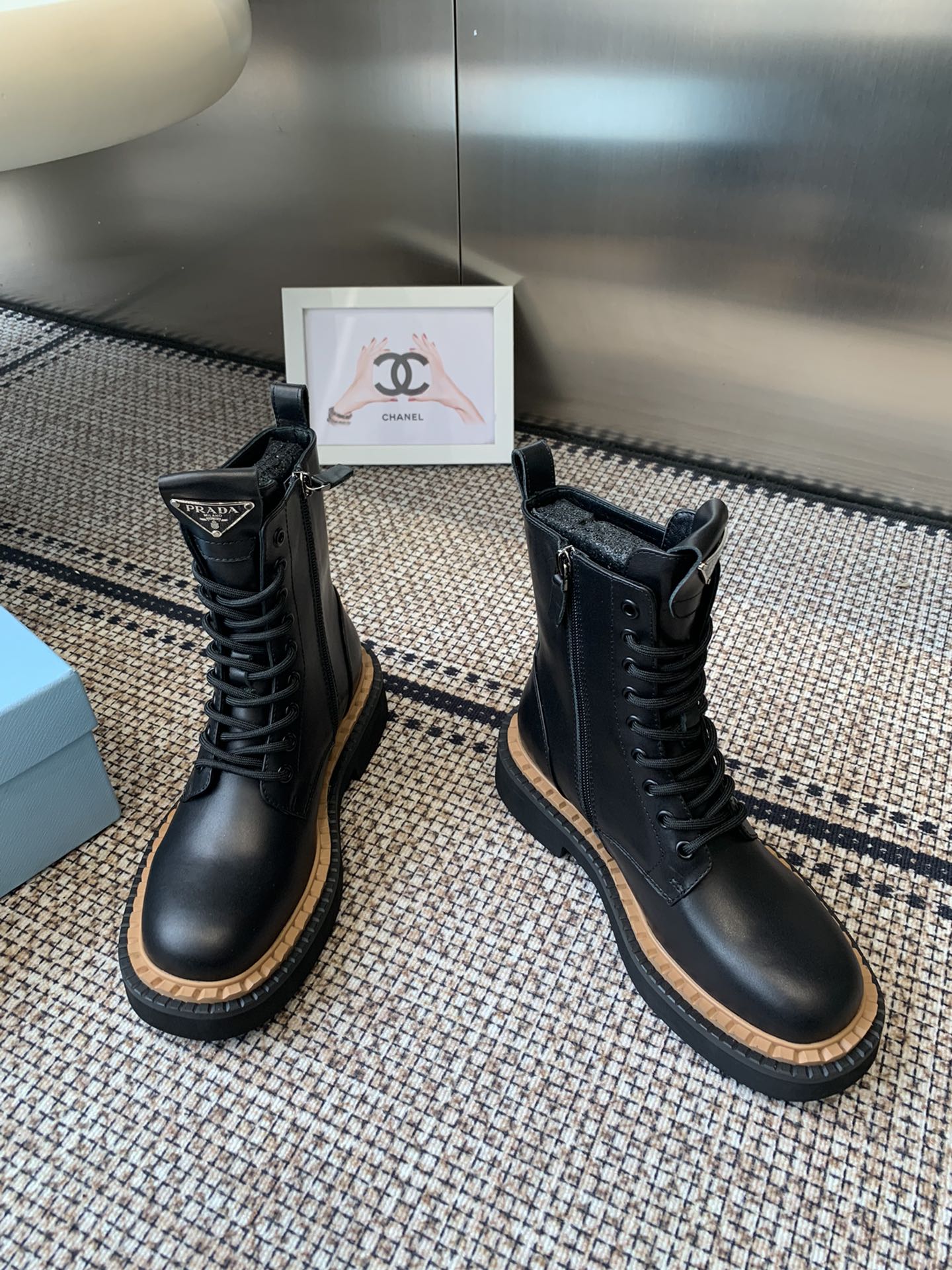 Pra 25fw Classic triangle-shaped ankle boots