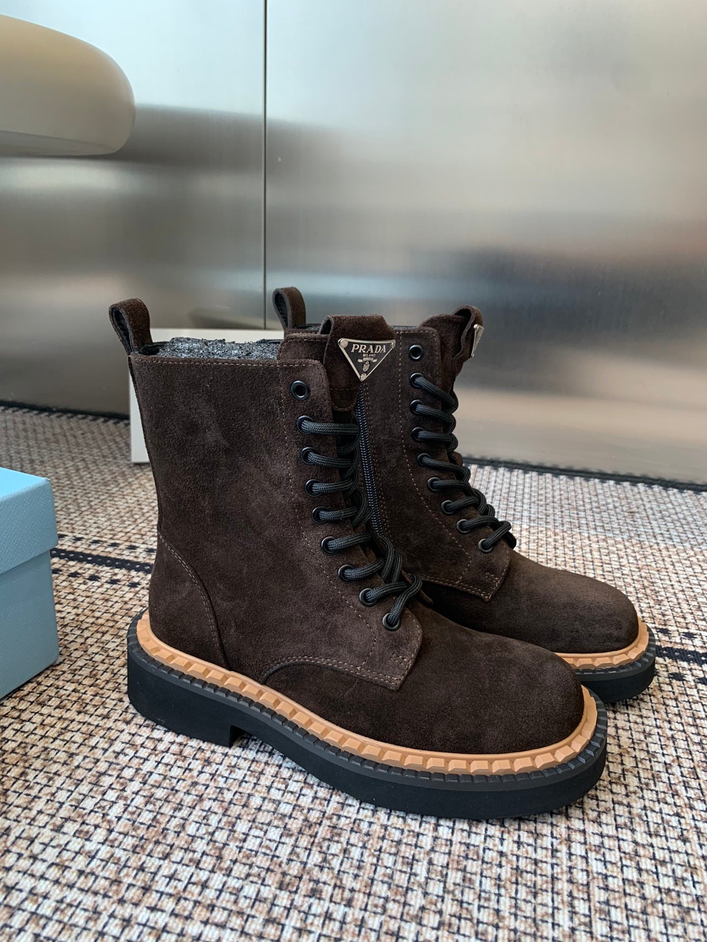 Pra 25fw Classic triangle-shaped ankle boots