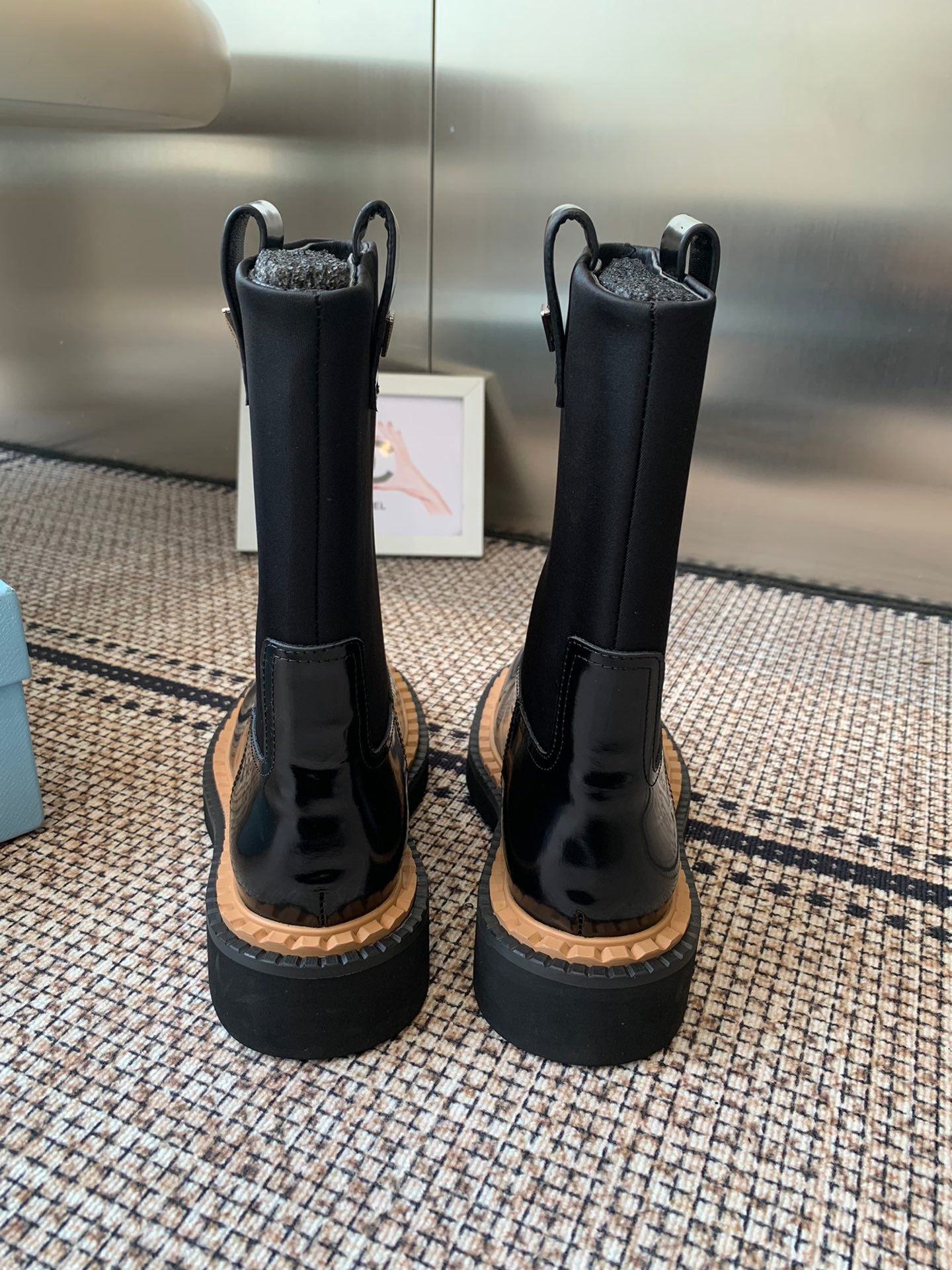 Pra 25fw Classic triangle-shaped ankle boots